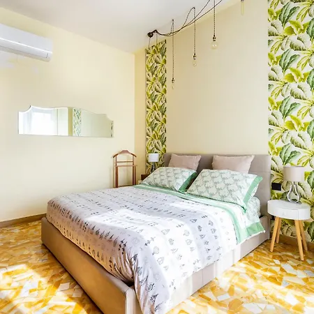 Station Apartment